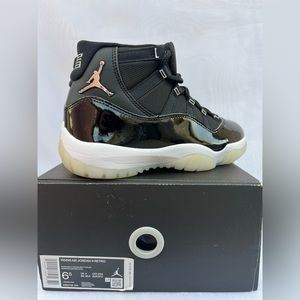 Air Jordan 11 Retro Woman Size 6.5